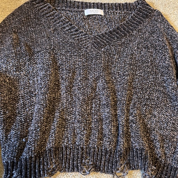 Distressed knitted sweater - Picture 3 of 3